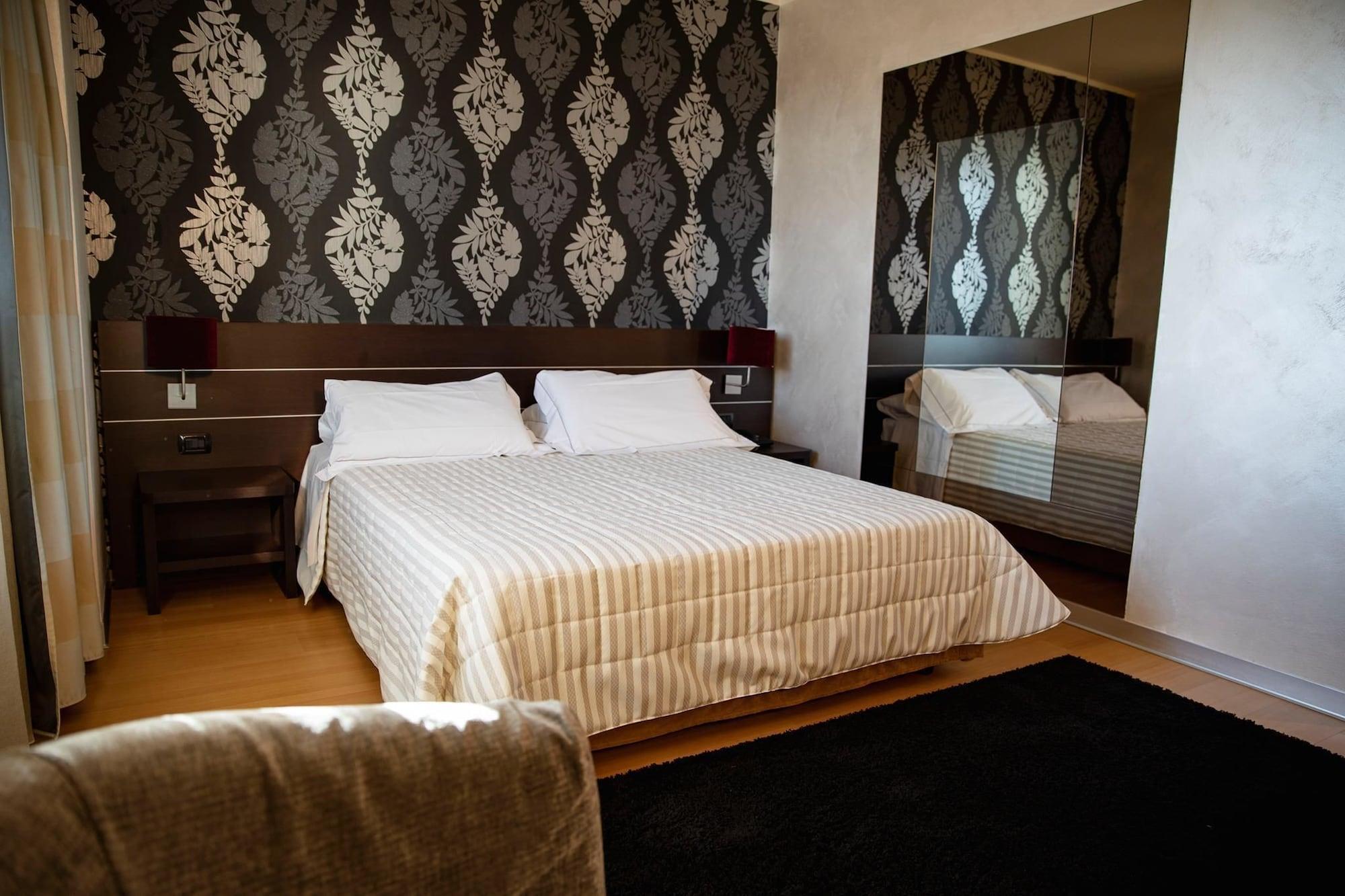 Castahotel Castagnito ภายนอก รูปภาพ